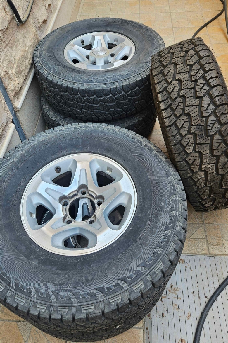 Picture of رنقات تيوتا الاصلي لجيبات الشاص76series 
