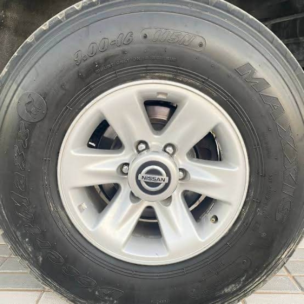 Picture of مطلوب ٤ او ٥ رنقات ٢٠٠٣