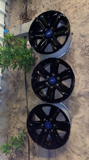 Picture of للبيع ثلاث رنقات F-150 شرط النظافه وشرط لامخرطه ولاقار نظاف جداً 