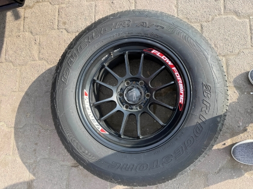 Picture of للبيع رنقات لينزو اصليه F-150 + تواير فيهم عمر كامل بريجستون 