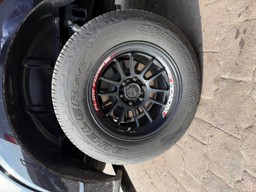 Picture of للبيع رنقات لينزو اصليه F-150 + تواير فيهم عمر كامل بريجستون 