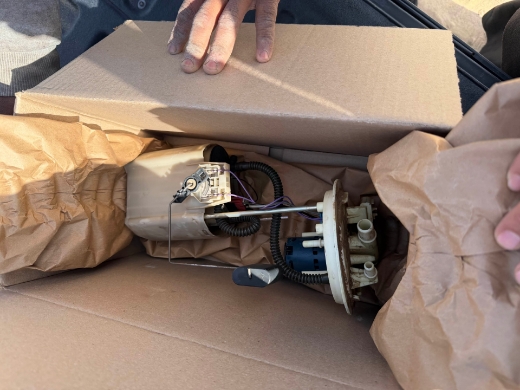 Picture of تانكي بانزين لونيت F150 2020 وكالة + طرمنة بانزين لنفس السيارة وكالة 