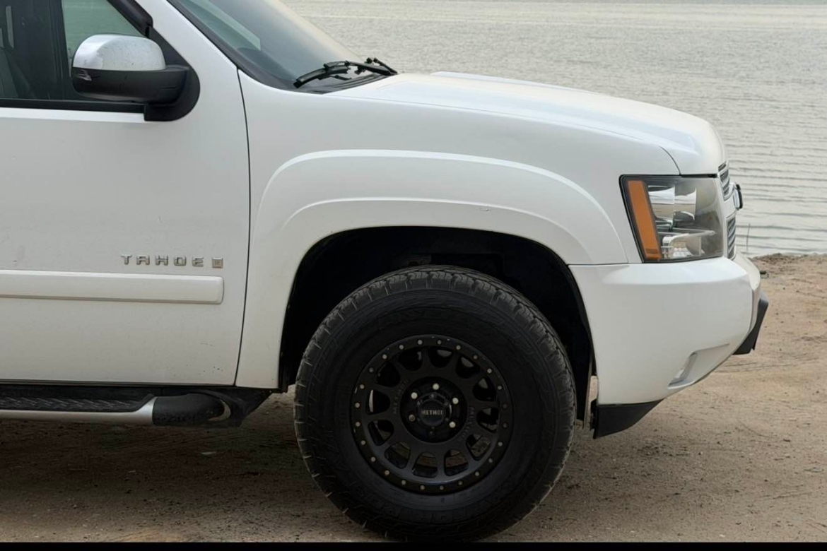 Picture of للبيع رنقات METHODاصليات جددحجم17 6 برغي لاقار وله مخرطه العدد4 معا رمانتهم وبراغيهم معا توايرهم نص حجري فيهم فوق نص عمر ماركةRAPTORيركبون على تاهو والونيت وجميع الجيوب 