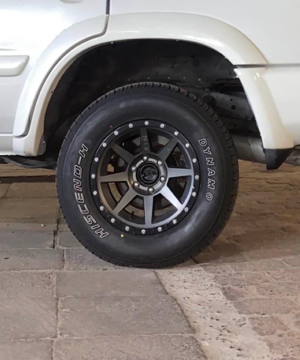 Picture of للبيع اربع رنقات ايكون اصليه من ORP17 ست براغي معه توايرهم ربع حجري جددد2025 السعر 170 وصامل مااقصر معا97456770