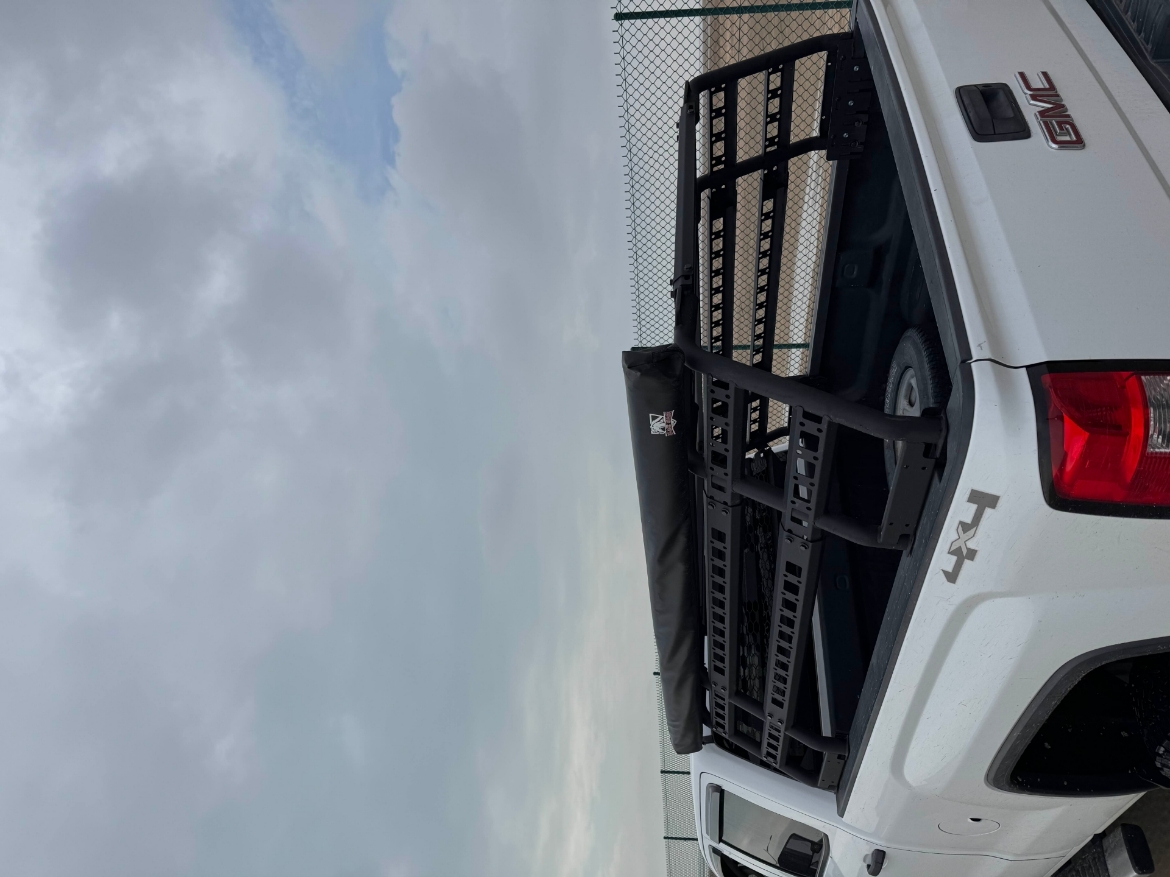 Picture of سلة مع مضلة 